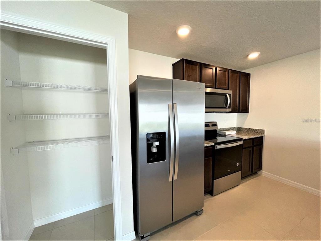 550 Calico Scallop Street Ruskin, FL 33570 - Photo 7 of 36