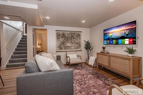 $525,000 | 2095 S Boulevard, Idaho Falls, ID 83404