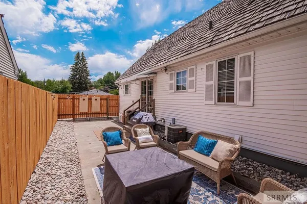 $525,000 | 2095 S Boulevard, Idaho Falls, ID 83404