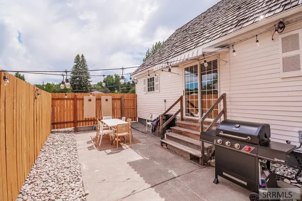 $525,000 | 2095 S Boulevard, Idaho Falls, ID 83404
