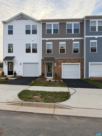 $2,350 | 99 Oldfield Drive, Charlottesville, VA 22902