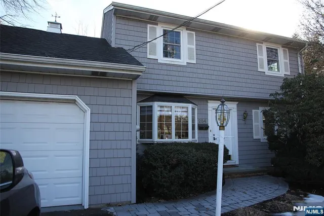 $4,800 | 284 Hickory Avenue, Tenafly, NJ 07670