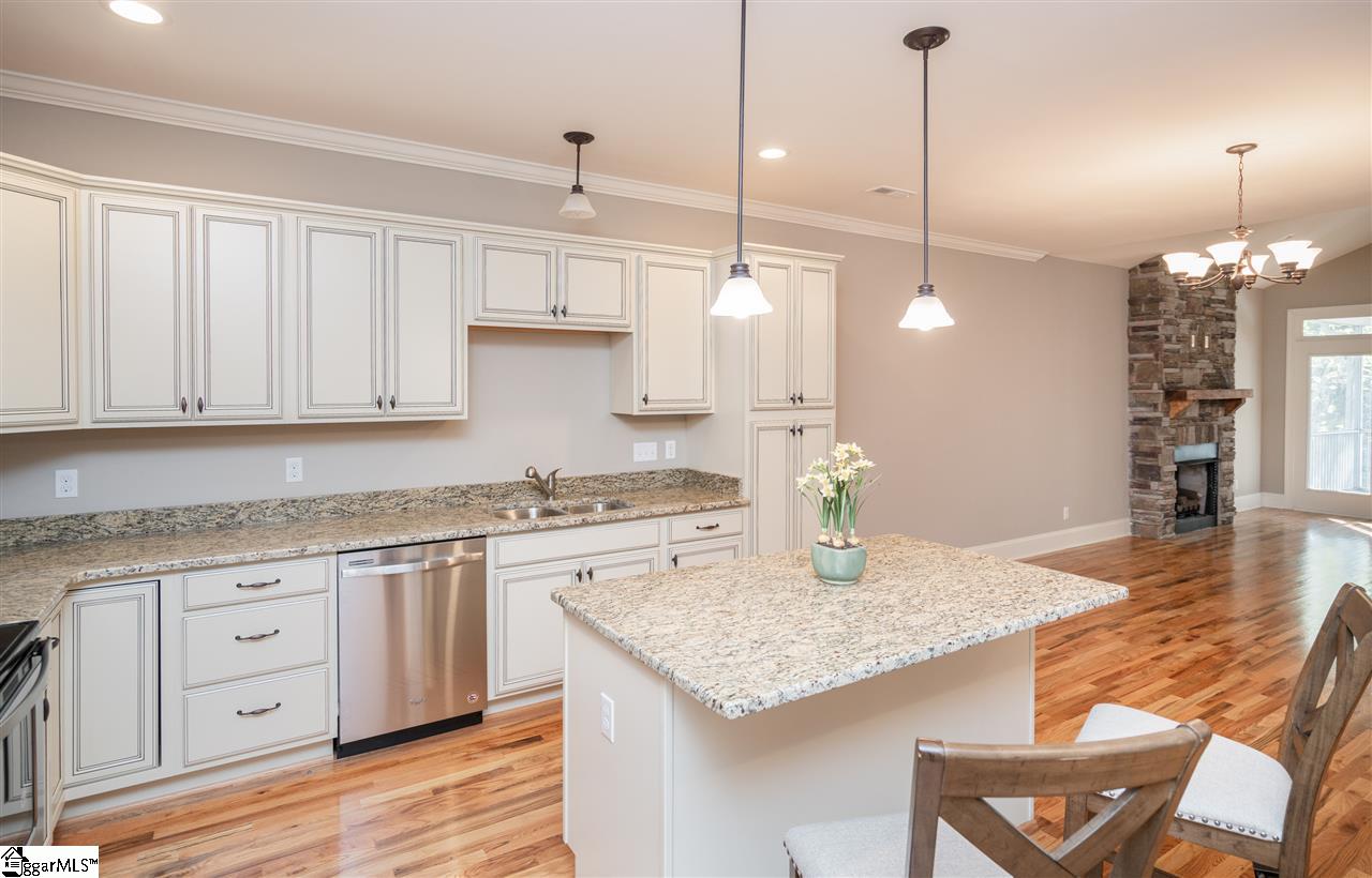 210 Sheffield Road Greer, SC 29651 - Photo 8 of 36 Gallery Image 8