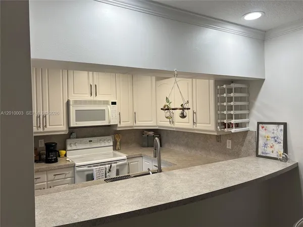 $2,550 | 3357 Cocoplum Circle, Unit 33133, Coconut Creek, FL 33063