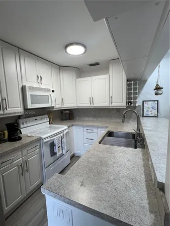 $2,550 | 3357 Cocoplum Circle, Unit 33133, Coconut Creek, FL 33063