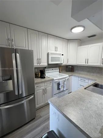 $2,550 | 3357 Cocoplum Circle, Unit 33133, Coconut Creek, FL 33063