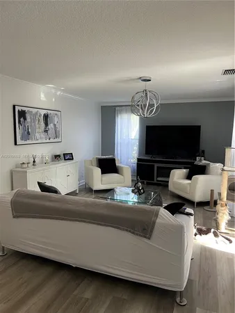 $2,550 | 3357 Cocoplum Circle, Unit 33133, Coconut Creek, FL 33063