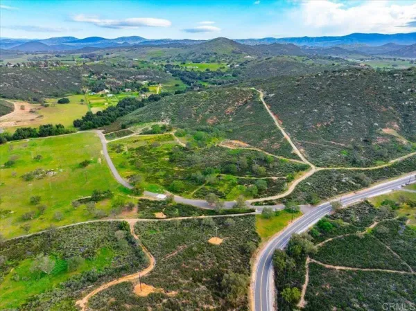 a view of a tennis court