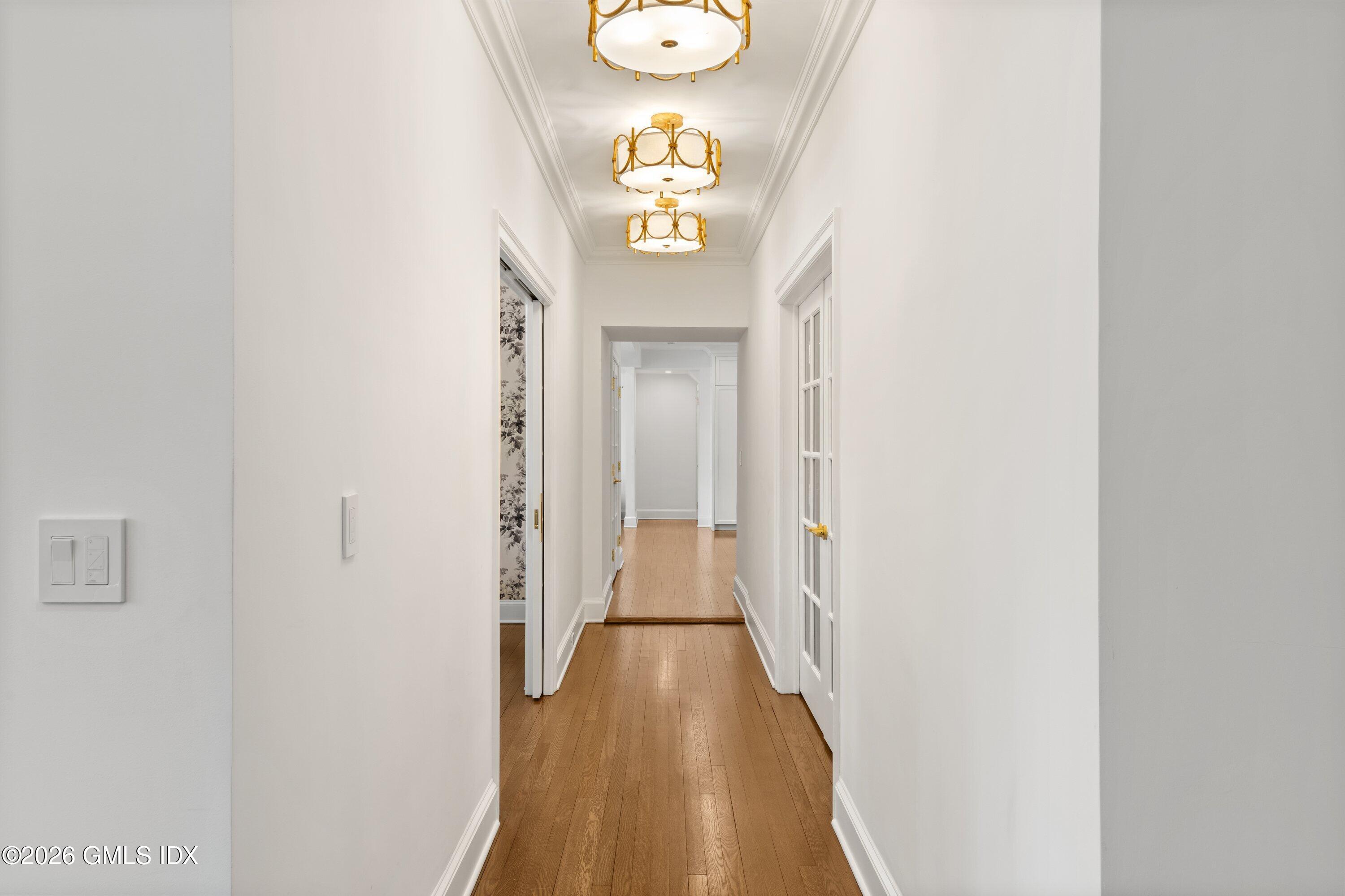 530 Round Hill Road Greenwich, CT 06831 - Photo 17 of 63 4.19 Hall