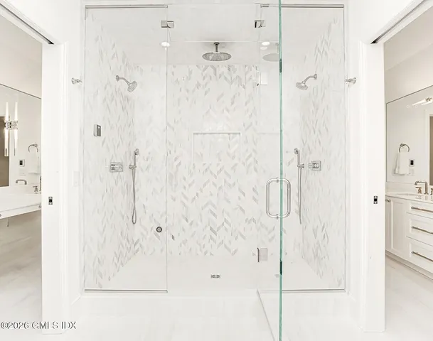 $7,495,000 | 530 Round Hill Road, Greenwich, CT 06831