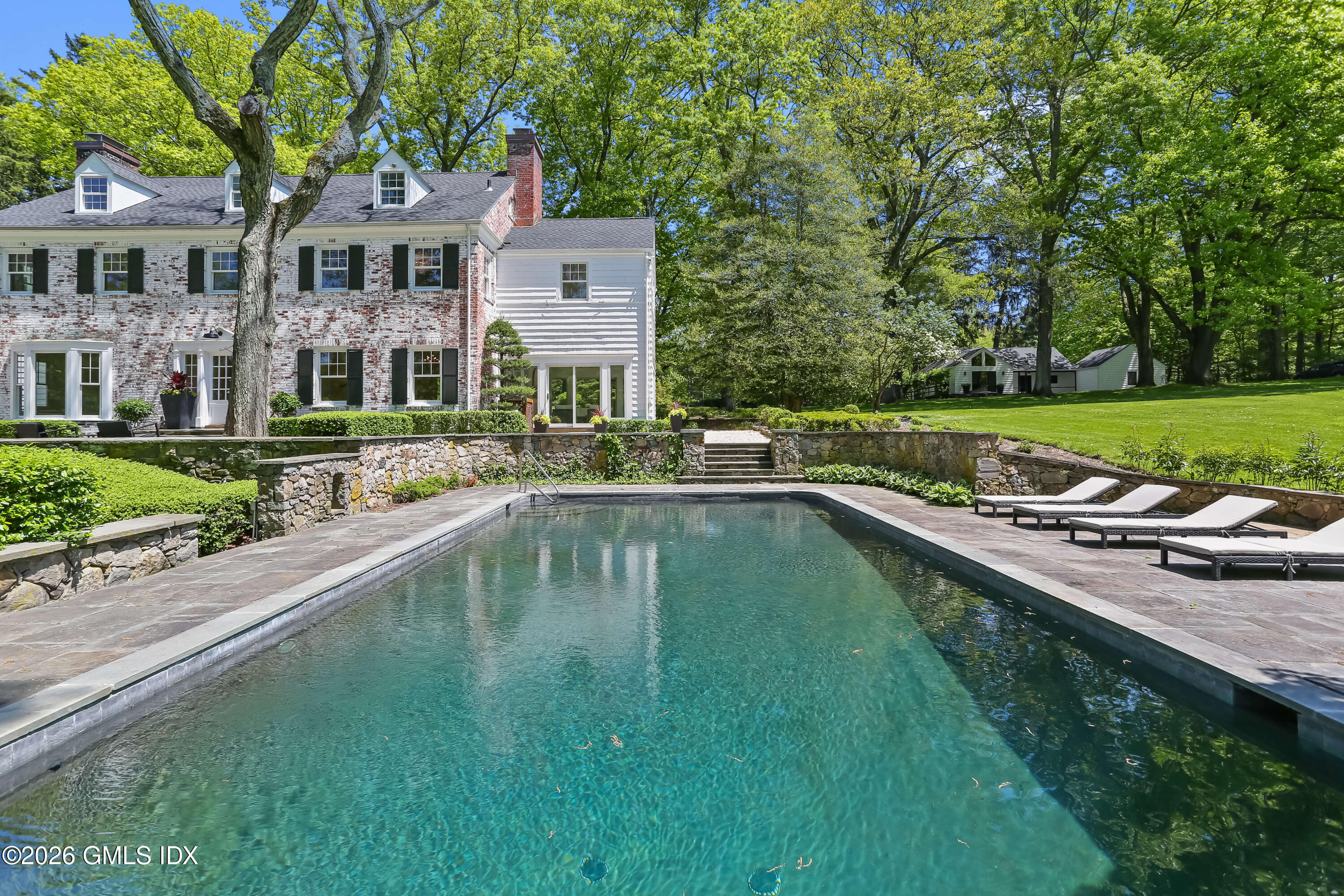 530 Round Hill Road Greenwich, CT 06831 - Photo 4 of 63 1.15 Exterior 3