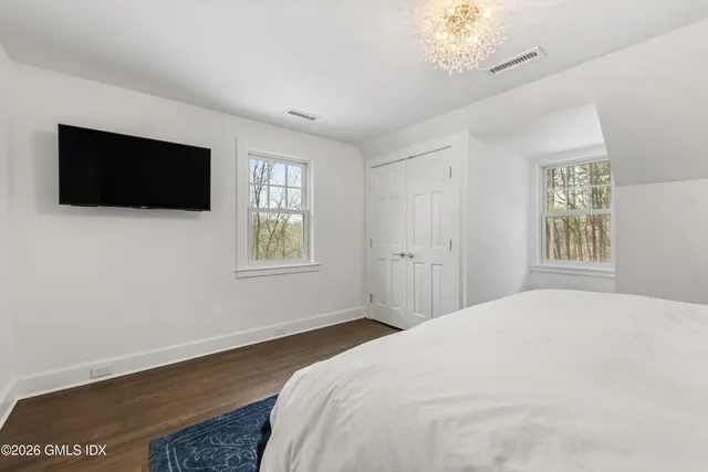 $7,495,000 | 530 Round Hill Road, Greenwich, CT 06831