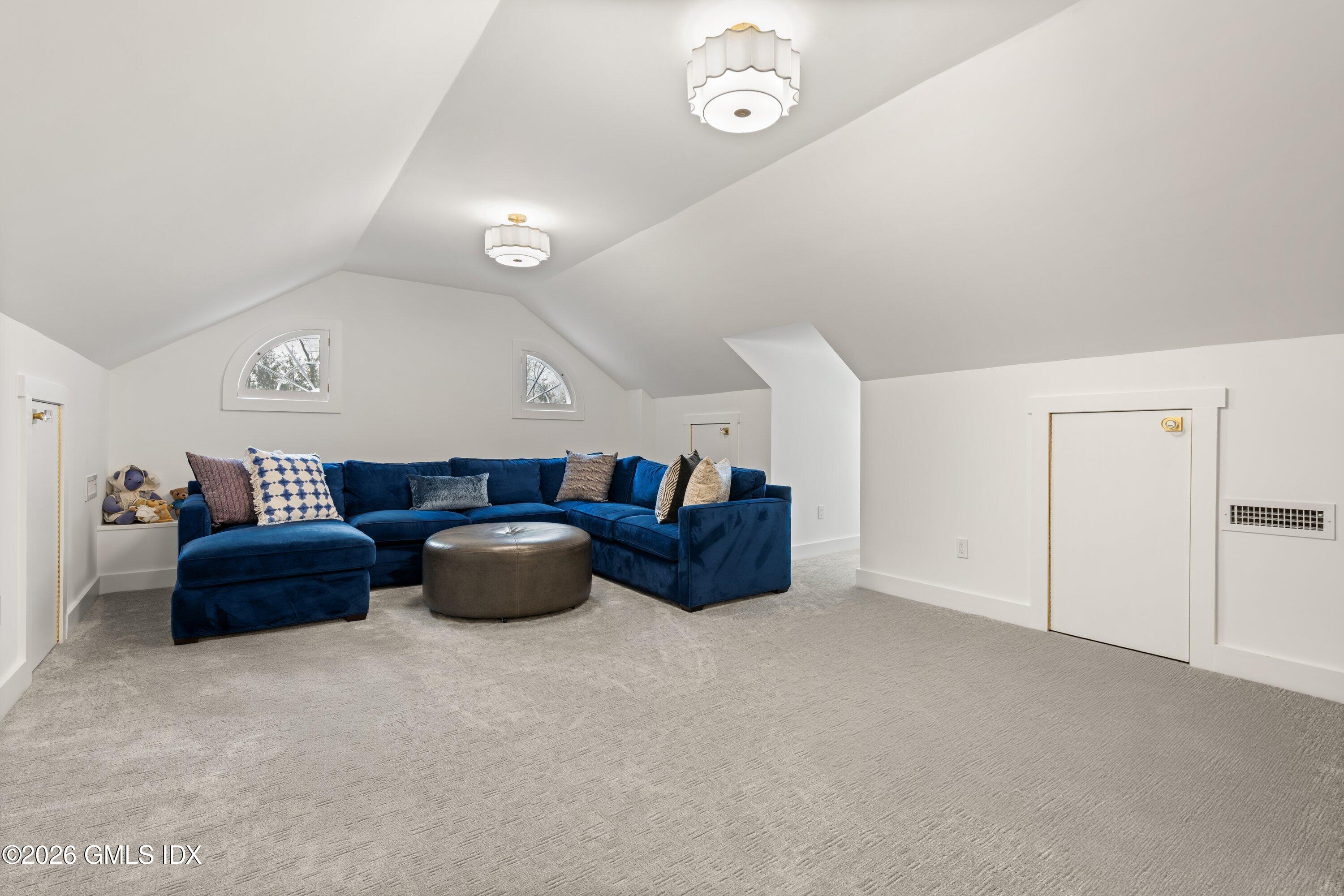 530 Round Hill Road Greenwich, CT 06831 - Photo 45 of 63 12.34 Upper Level