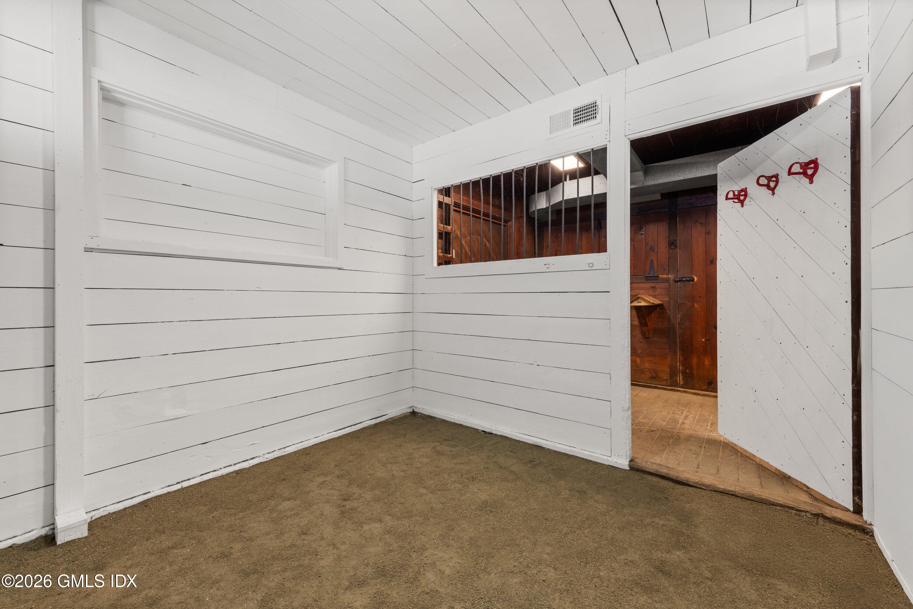 530 Round Hill Road Greenwich, CT 06831 - Photo 55 of 63 15.13 Barn