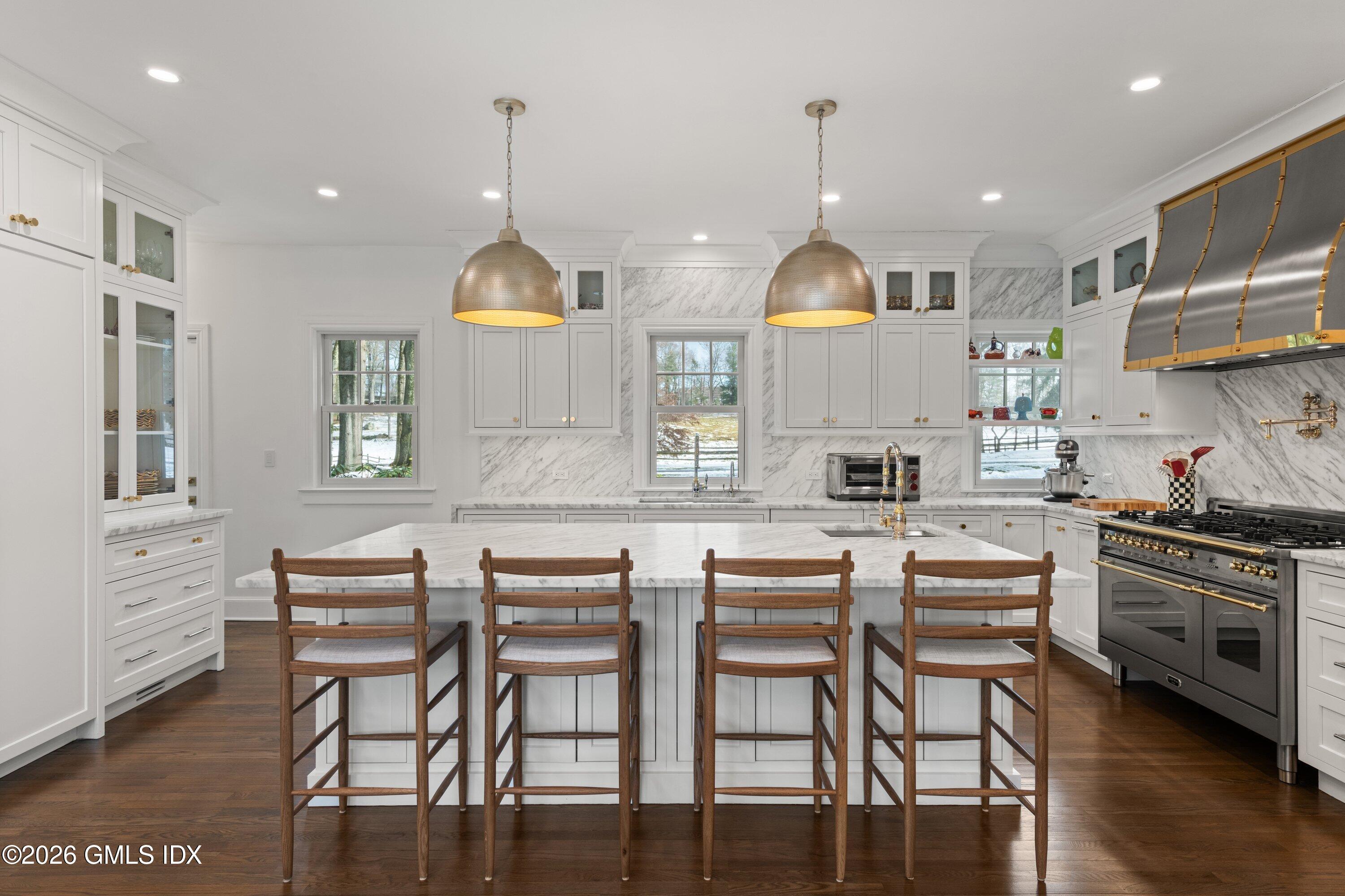 530 Round Hill Road Greenwich, CT 06831 - Photo 9 of 63 2.35 Gourmet Kitchen