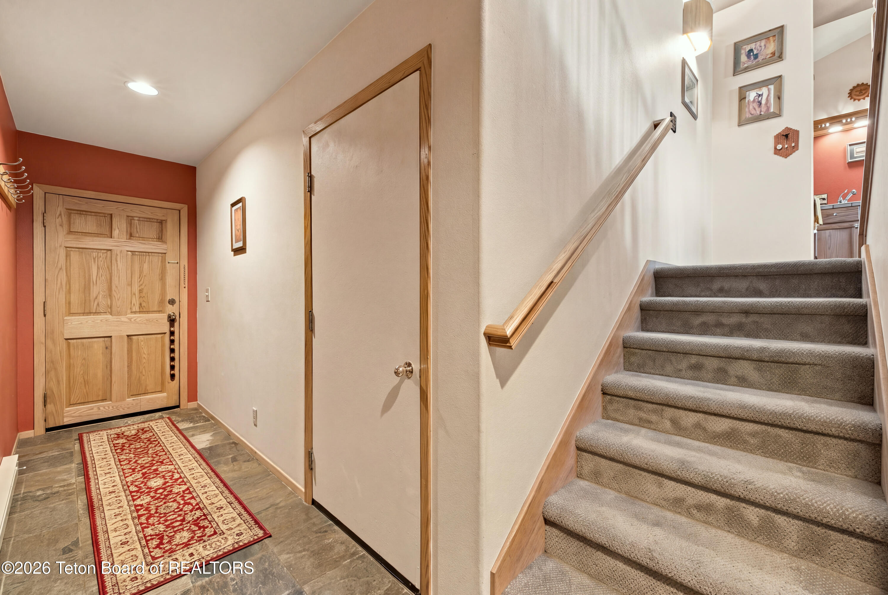 357 Snow King Loop Jackson, WY 83001 - Photo 20 of 26 25 Entry and Stairs