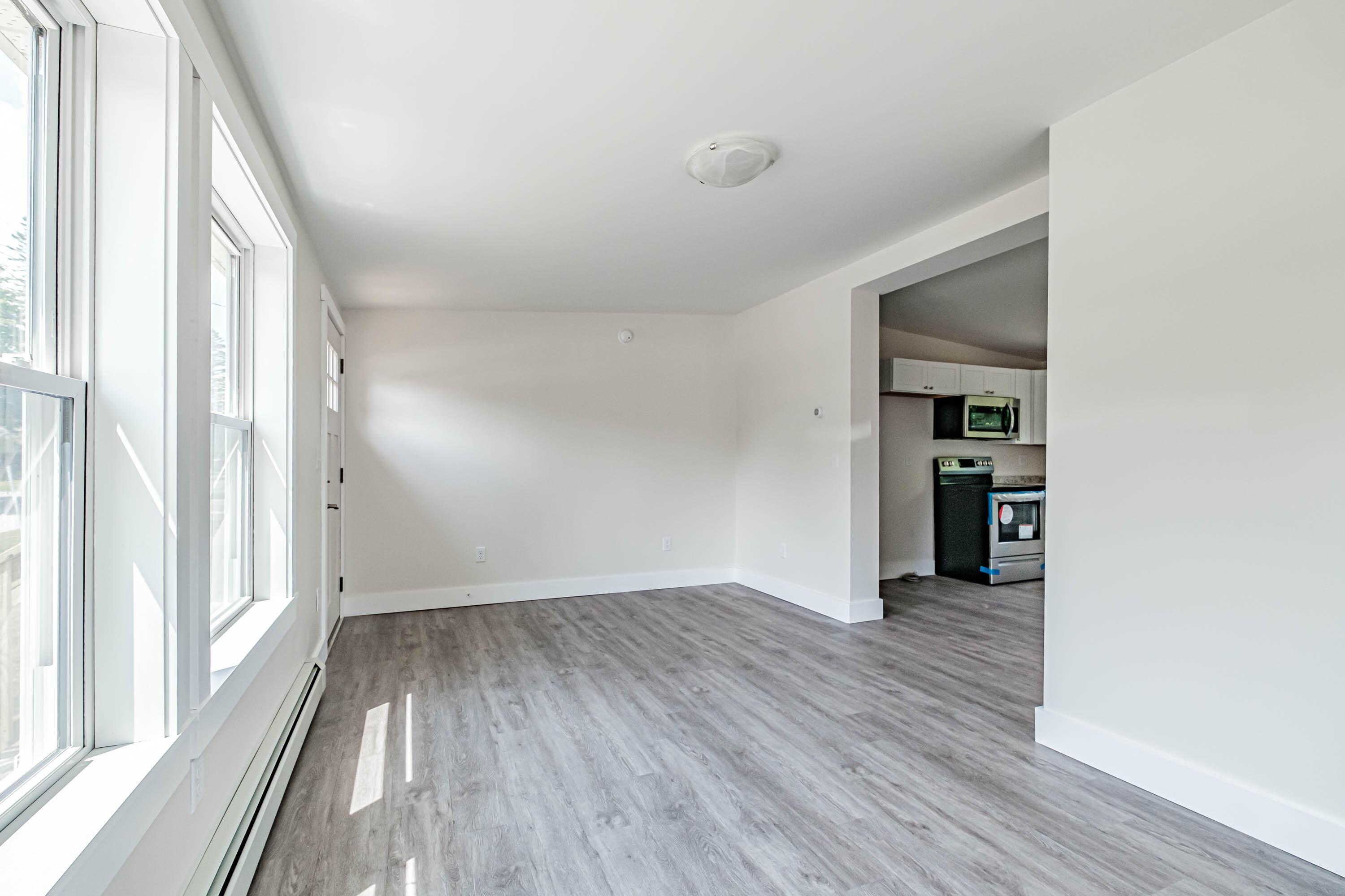 5 Sprucewood Road Auburn, ME 04210 - Photo 21 of 45 Living Room