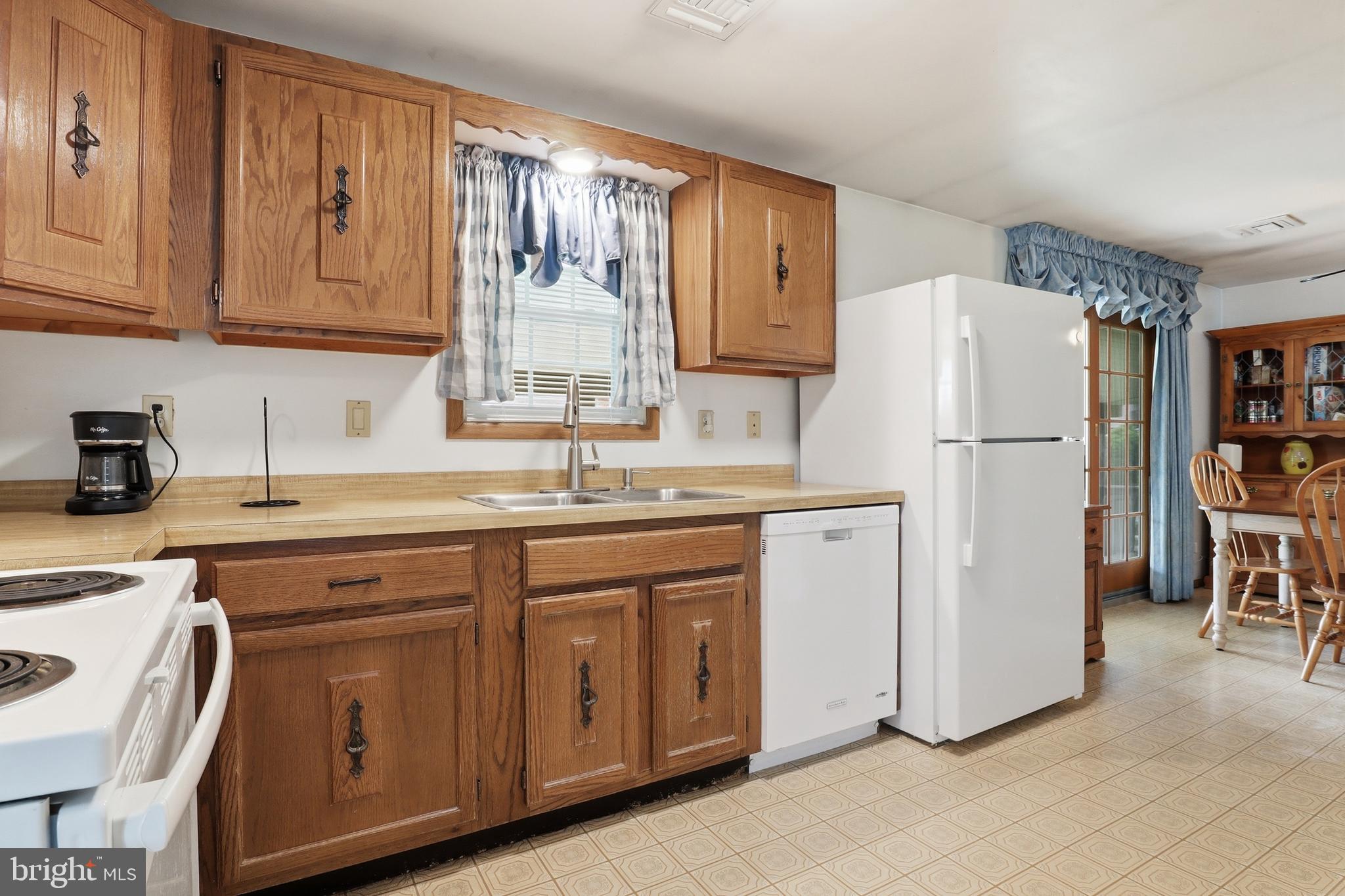 3075 Muirfield Road Dover, PA 17315 - Photo 12 of 53