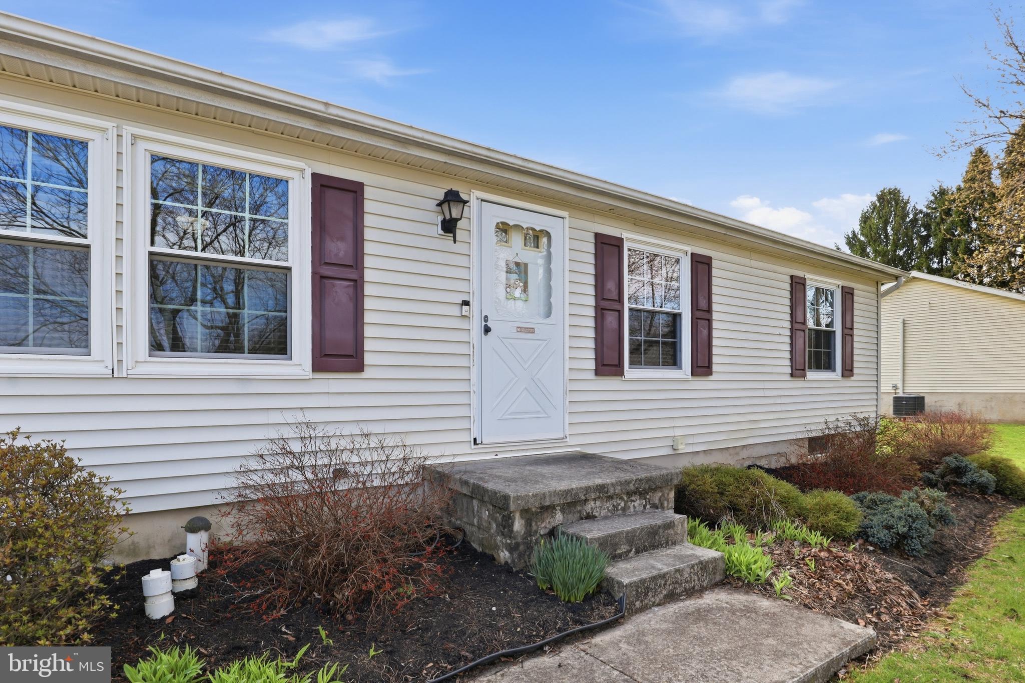 3075 Muirfield Road Dover, PA 17315 - Photo 4 of 53