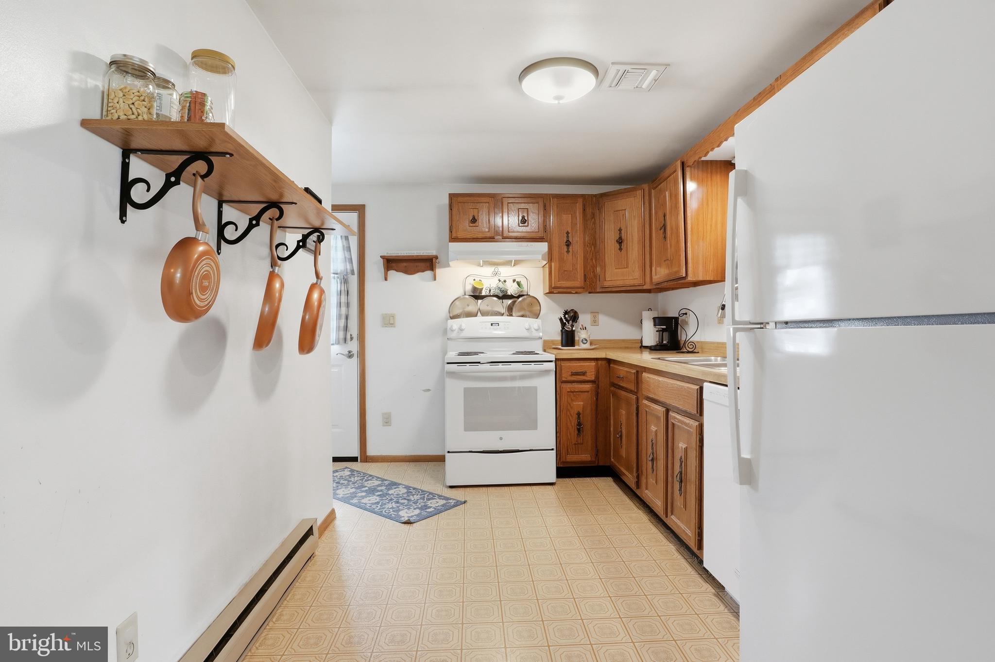 3075 Muirfield Road Dover, PA 17315 - Photo 10 of 53