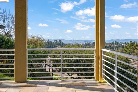 $1,900,000 | 6070 Mazuela Drive, Oakland, CA 94611