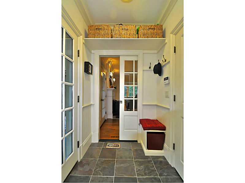 19 Terrace Avenue Riverside, CT 06878 - Photo 13 of 25 a bathroom with a toilet and a shower