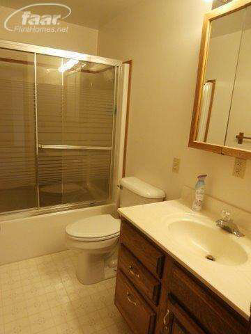 7579 West Hibbard Road Ovid, MI 48866 - Photo 13 of 18 20401031-12.JPG