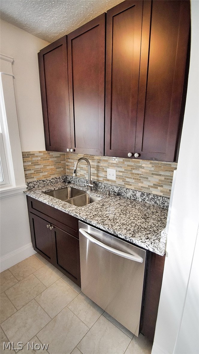 3024 Edgehill Road Cleveland, OH 44118 - Photo 9 of 25 Gallery Image 9