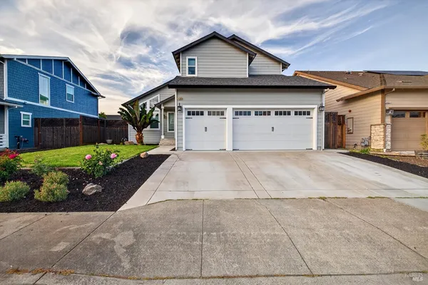 $1,099,000 | 4690 Paulette Place, Santa Rosa, CA 95403