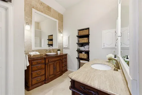 $960,000 | 5500 Sycamore Drive, Colleyville, TX 76034