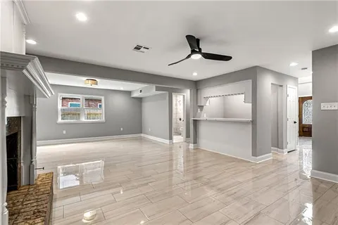 $589,900 | 917 Christana Place, Gretna, LA 70056