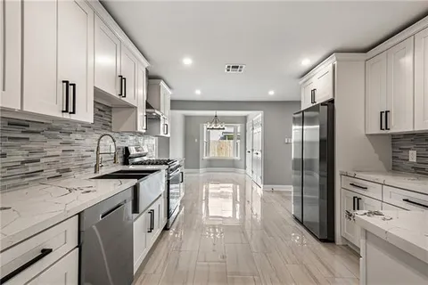 $589,900 | 917 Christana Place, Gretna, LA 70056