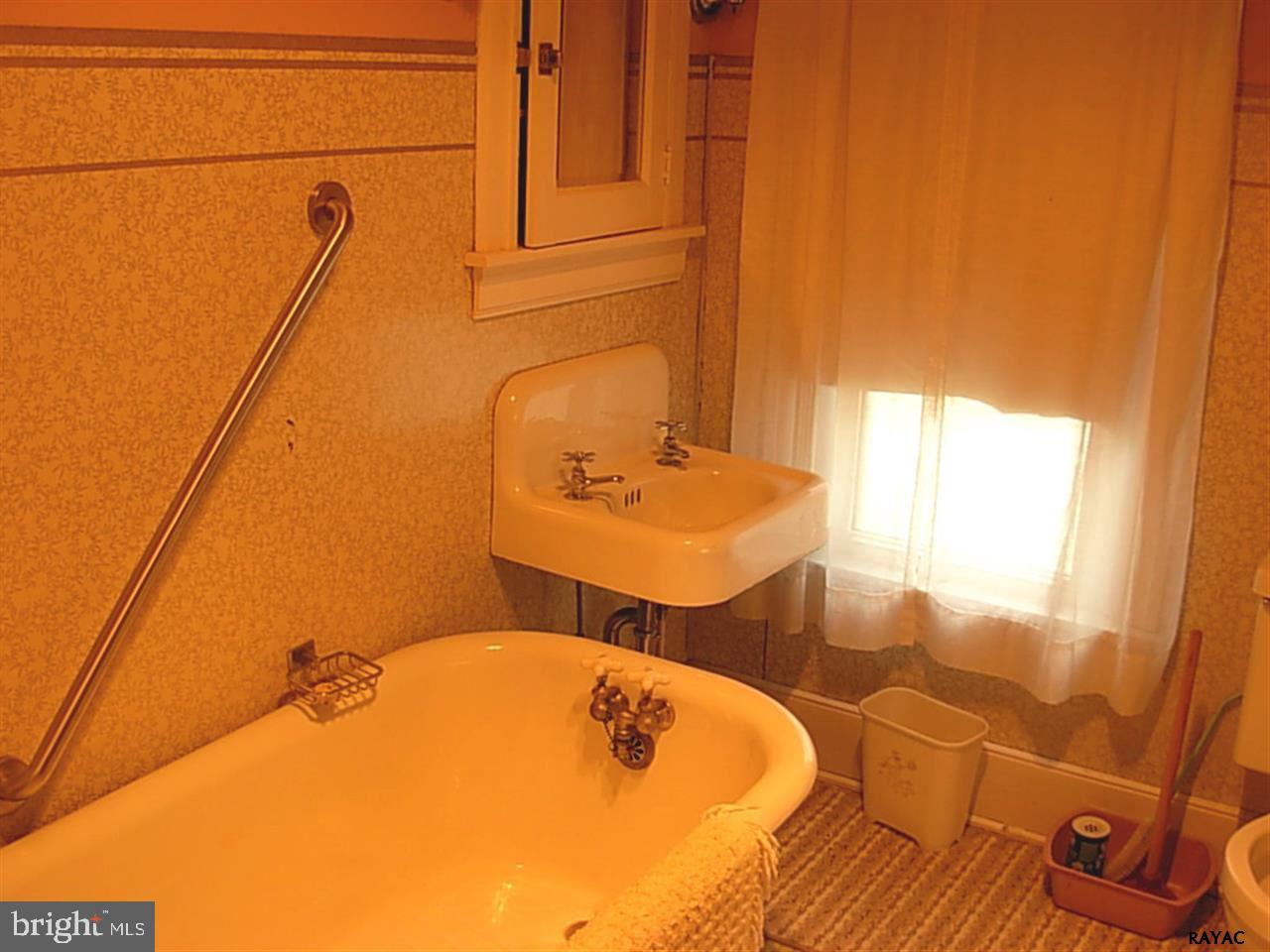 405 Springvale Road Red Lion, PA 17356 - Photo 13 of 15