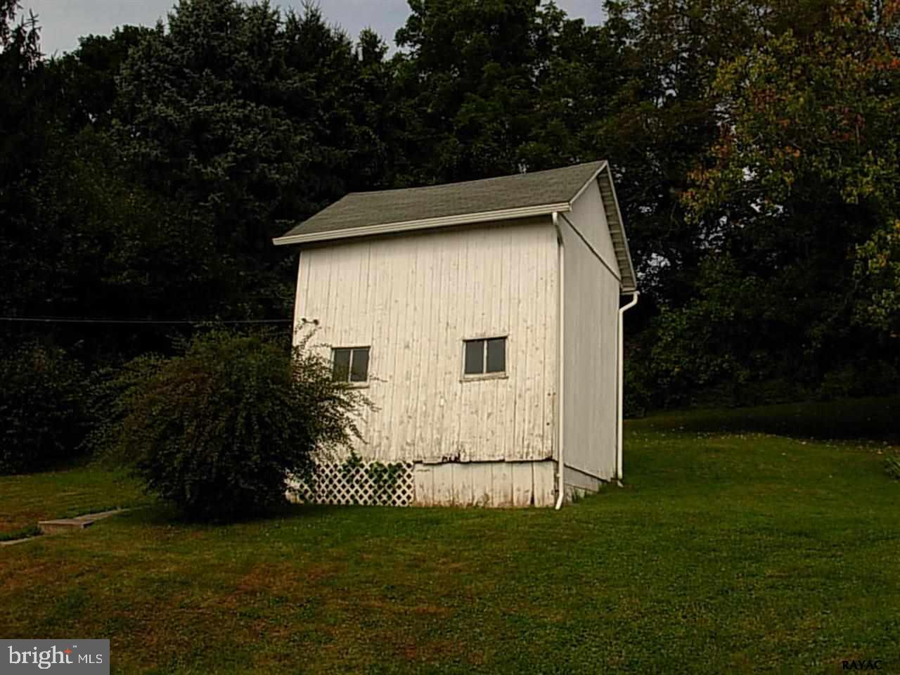 405 Springvale Road Red Lion, PA 17356 - Photo 4 of 15