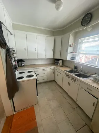 $265,000 | 963 Washtenaw Avenue, Ypsilanti, MI 48197