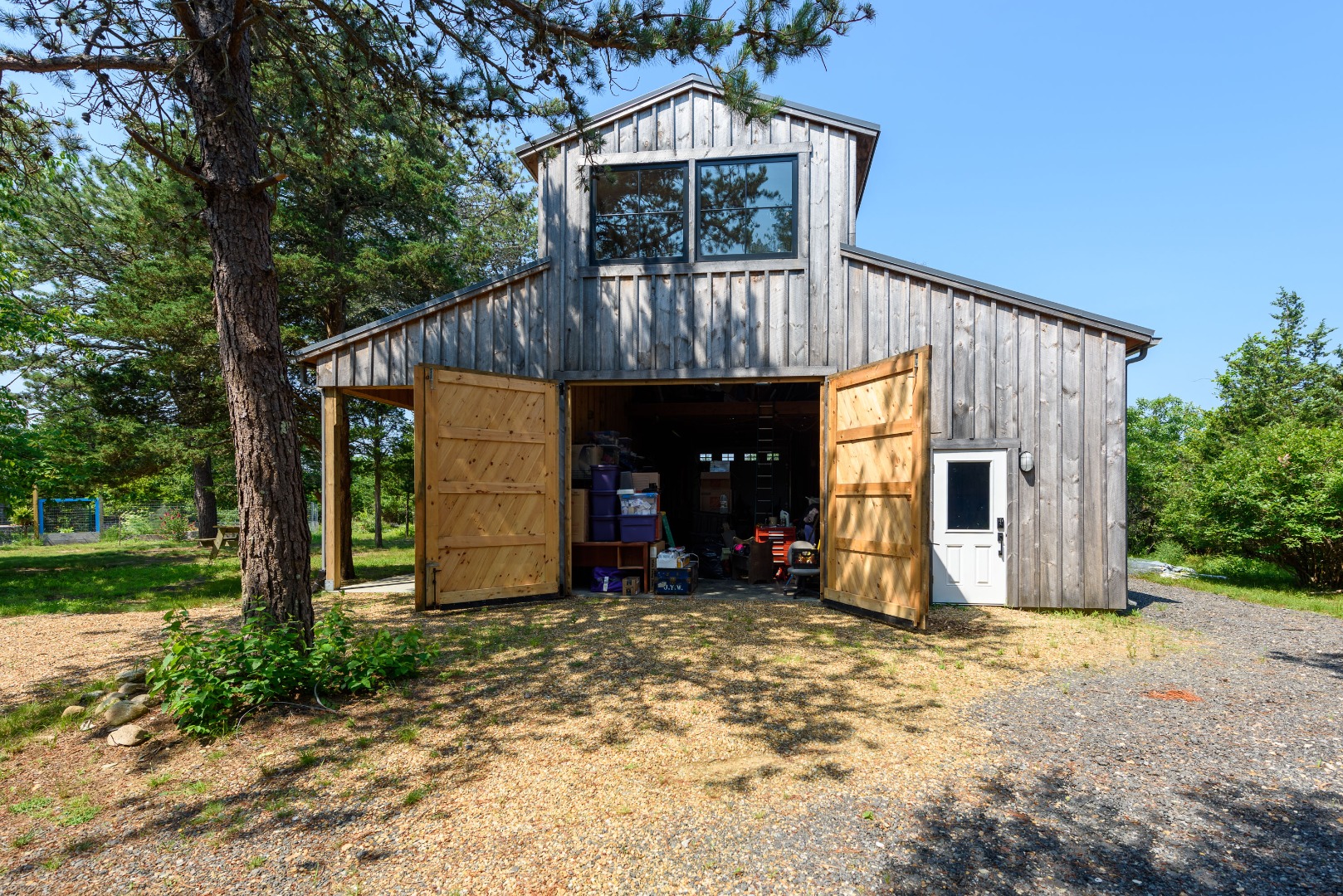49 Runner Road West Tisbury, MA 02568 - Photo 17 of 20 http://d1qzqeyxiitrap.cloudfront.net/photos/38480/9b81e555.jpg
