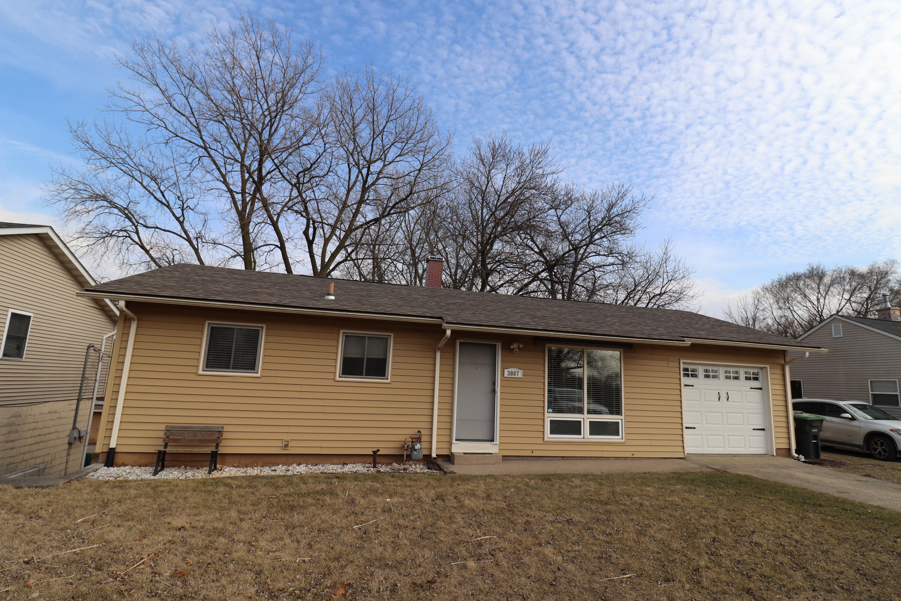 3867 South Liverpool Road Hobart, IN 46342 - Photo 1 of 27 a house with a outdoor space