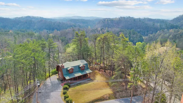 $499,900 | 1736 Walker Trail, Sevierville, TN 37876