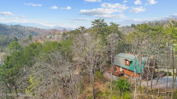 $499,900 | 1736 Walker Trail, Sevierville, TN 37876