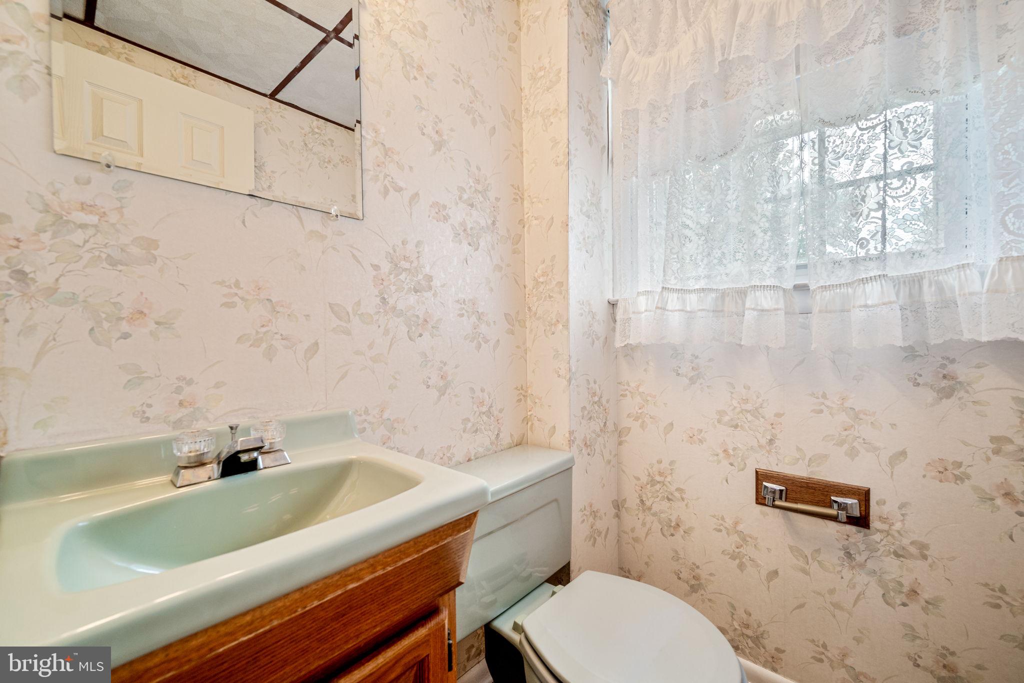 408 West Providence Road Aldan, PA 19018 - Photo 18 of 21 Powder room