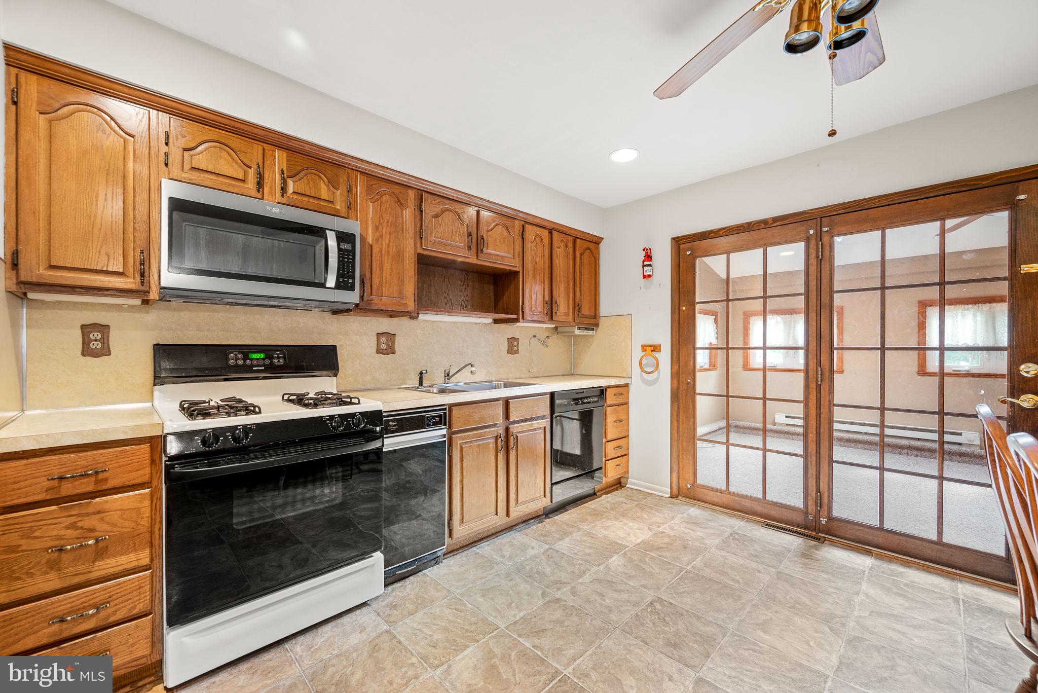 408 West Providence Road Aldan, PA 19018 - Photo 6 of 21 Eat In Kitchen