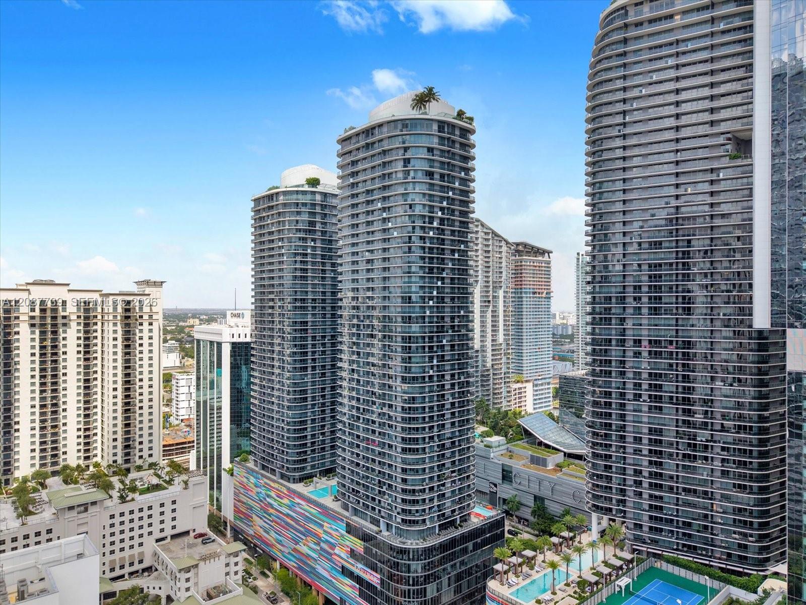 45 Southwest 9th Street, Unit 1002 Miami, FL 33130 - Photo 14 of 25 Gallery Image 14