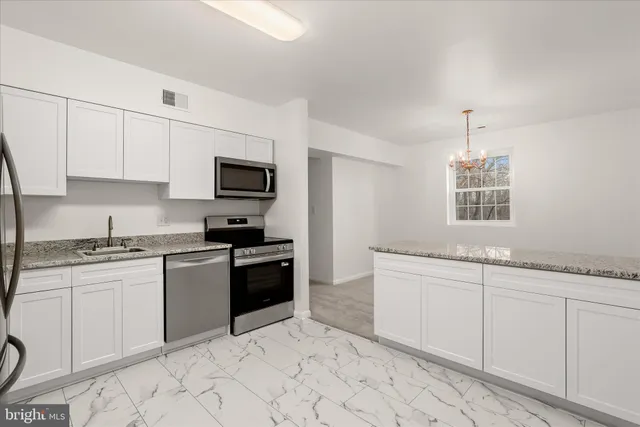 $280,000 | 102 Castletown Road, Unit 201, Lutherville-Timonium, MD 21093