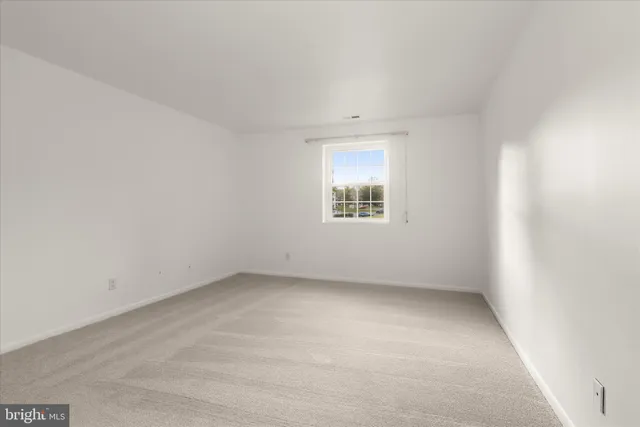 $280,000 | 102 Castletown Road, Unit 201, Lutherville-Timonium, MD 21093