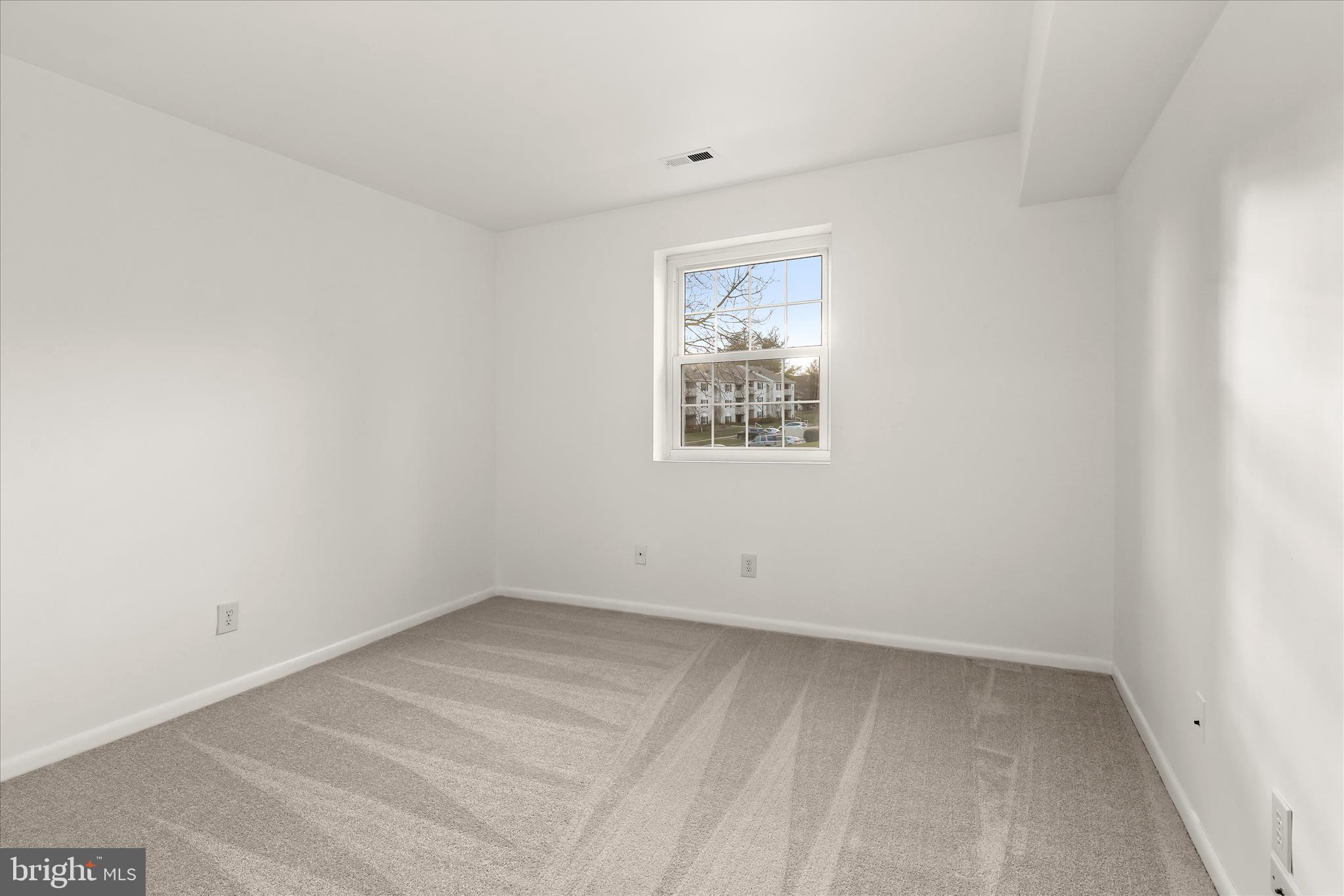 102 Castletown Road, Unit 201 Lutherville-Timonium, MD 21093 - Photo 26 of 33 2nd bedroom