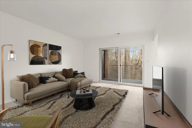 $280,000 | 102 Castletown Road, Unit 201, Lutherville-Timonium, MD 21093