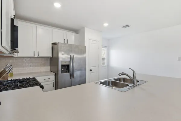 $2,300 | 14427 Woodcott Warren Way, Rosharon, TX 77583