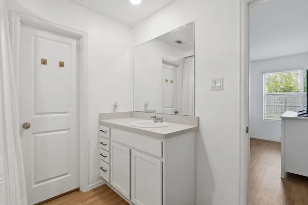 $2,300 | 14427 Woodcott Warren Way, Rosharon, TX 77583