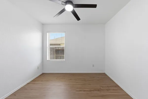 $2,300 | 14427 Woodcott Warren Way, Rosharon, TX 77583