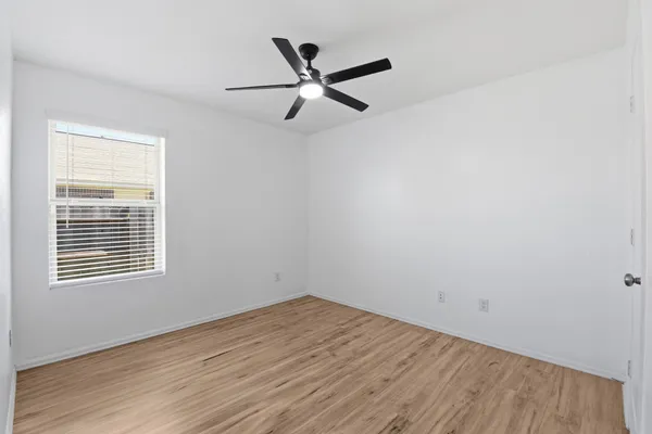 $2,300 | 14427 Woodcott Warren Way, Rosharon, TX 77583